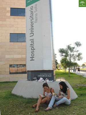 BookCrossing: "El Hospital Univ. Reina Sofía en el Colegio Franciscano de Córdoba"