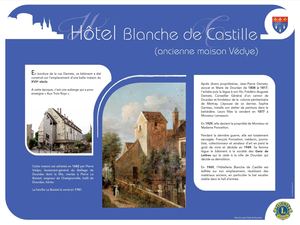 Plaque historique sur l'Hôtel Blanche de Castille