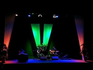 A LA VUELTA DE LA ESQUINA