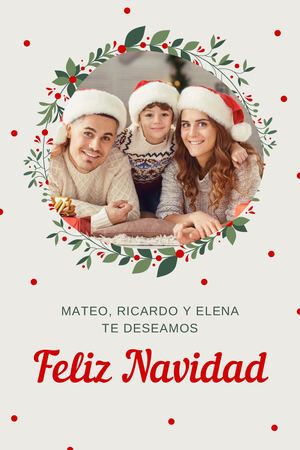 Tarjeta Vertical Felicitación Por Navidad Con Foto De Familia Festivo Y Navideño Beige Rojo Y Verde