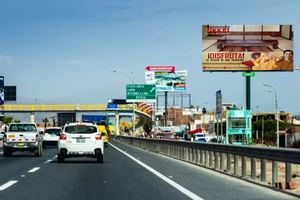 Mockup de Publicidad Exterior Panel