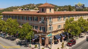 Discover an Alternative to Best Western Plus Atascadero – Experience Luxury at The Carlton Hotel, Canada