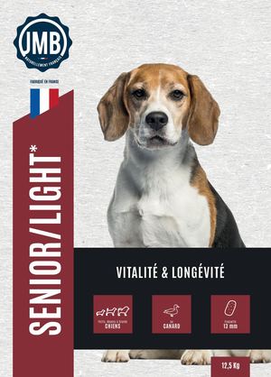 Chien Senior Light (DMA93078).