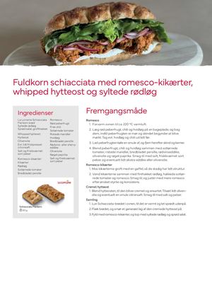 Fuldkorn schiacciata med romesco-kikærter, whipped hytteost og syltede rødløg