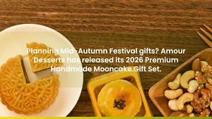 Amour Desserts 2026 Mooncake Gift Set: Melbourne Box vs Australia-Wide Postage